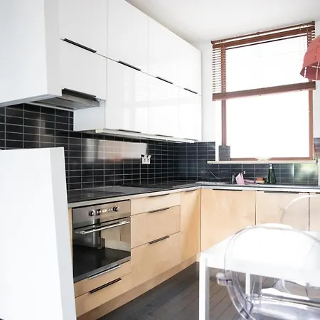 Przestronny W Centrum Poznania - Stare * Познань